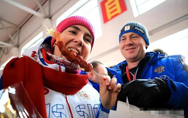 中国美食后回国面对白人饭简直生不如死爱游戏app网站首批免签来华老外尝过(图12)