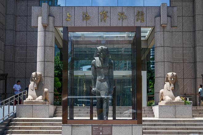 00多天埃及法老巨像告别上海爱游戏app